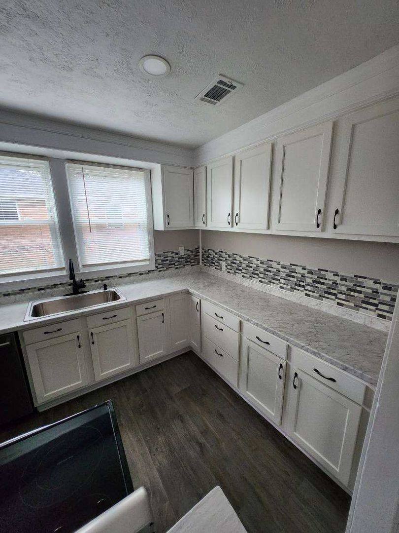 House for rent at 2309 Westview Dr, Cayce, SC 29033