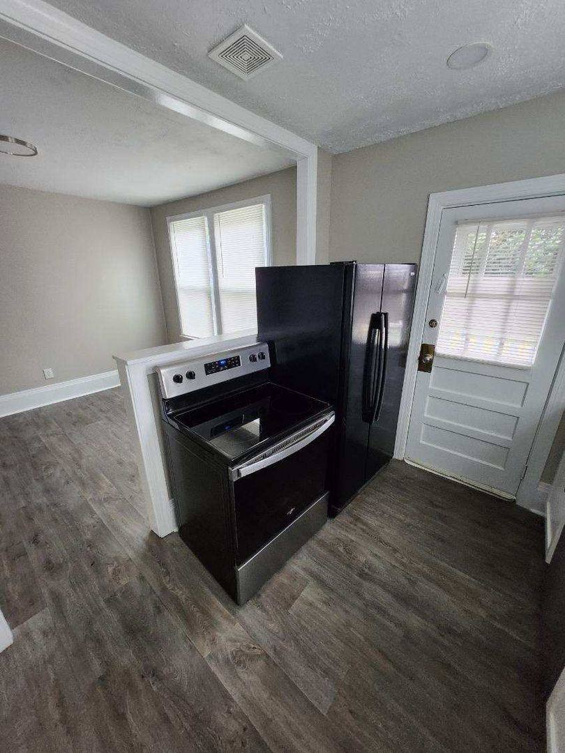 House for rent at 2309 Westview Dr, Cayce, SC 29033