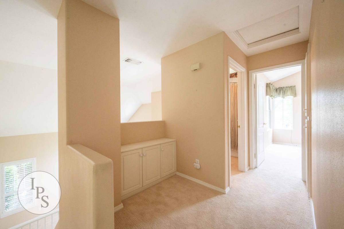 1184 E Province Dr, Fresno, CA 93720 - House for Rent - Image 3