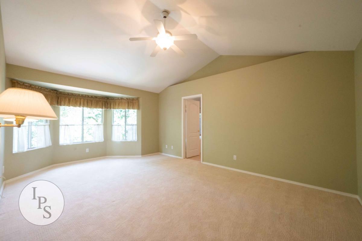 1184 E Province Dr, Fresno, CA 93720 - House for Rent - Image 9