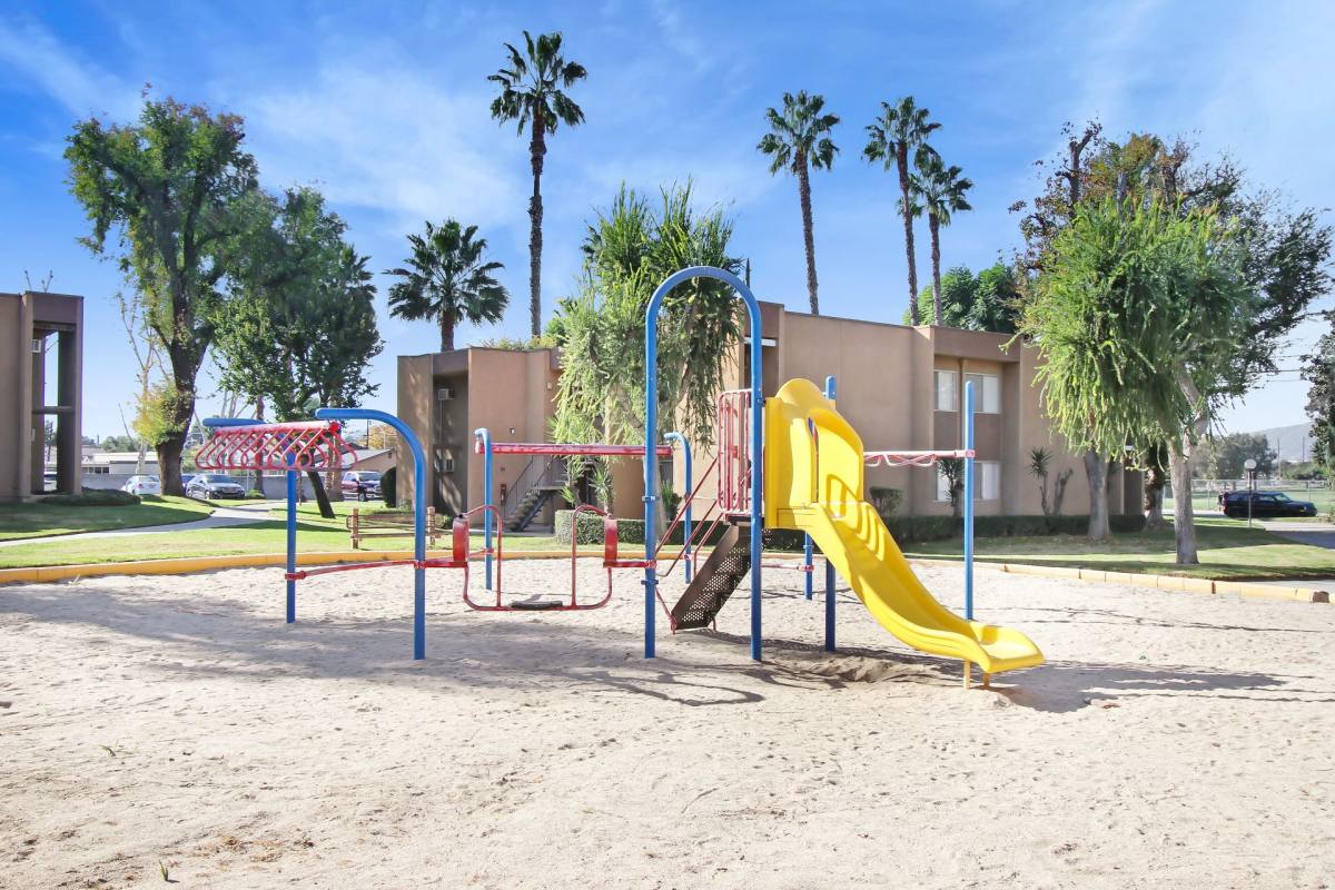 Apartment for rent at 1066 N Orange St, Riverside, CA 92501