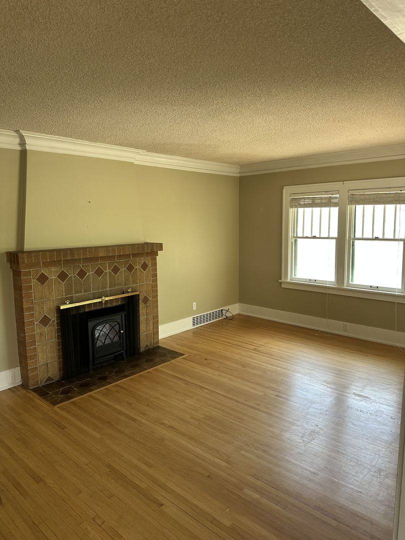 House for rent at 11 15th St N, Great Falls, MT 59401