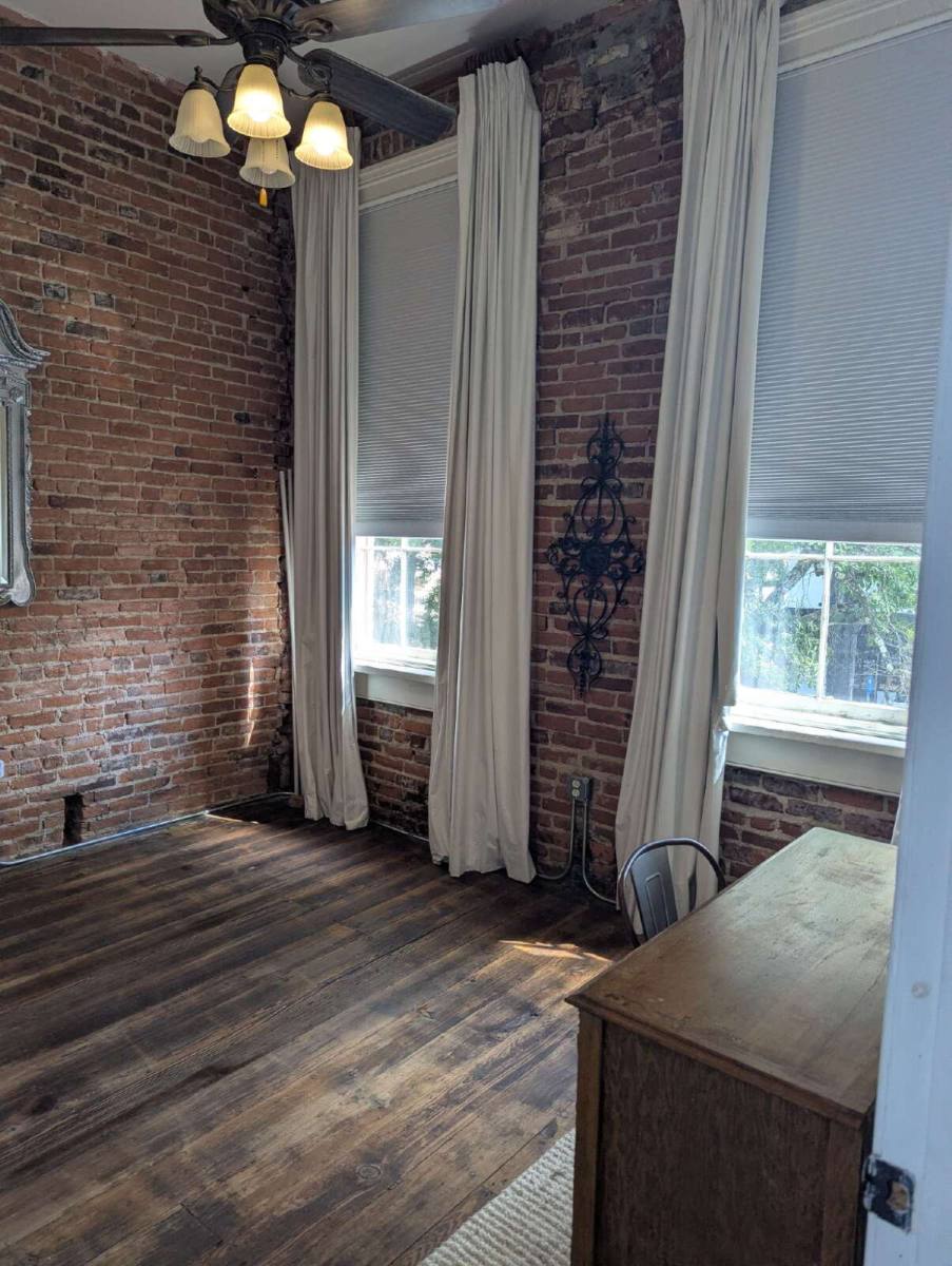 Apartment for rent at 107 S Wayne St #4, Milledgeville, GA 31061
