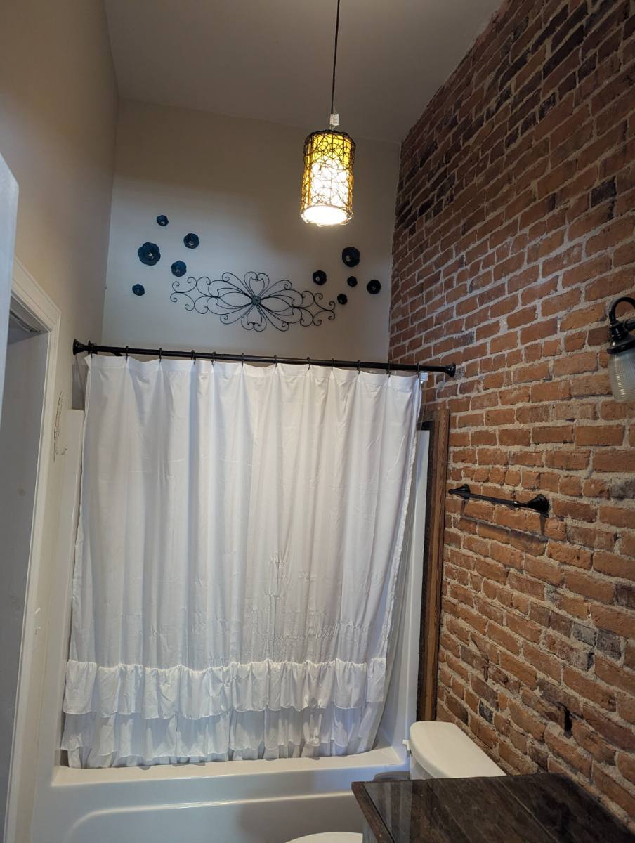 Apartment for rent at 107 S Wayne St #4, Milledgeville, GA 31061