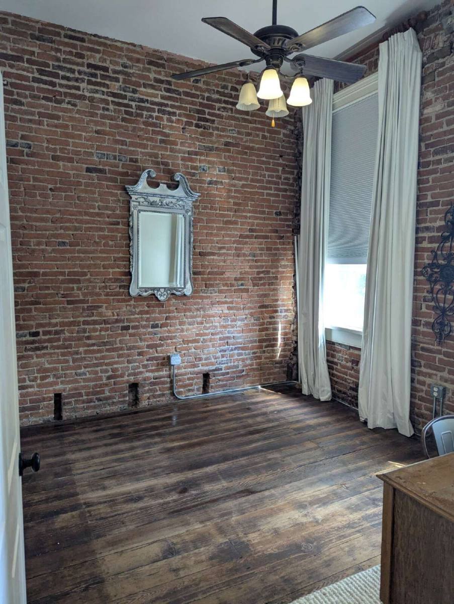 Apartment for rent at 107 S Wayne St #4, Milledgeville, GA 31061