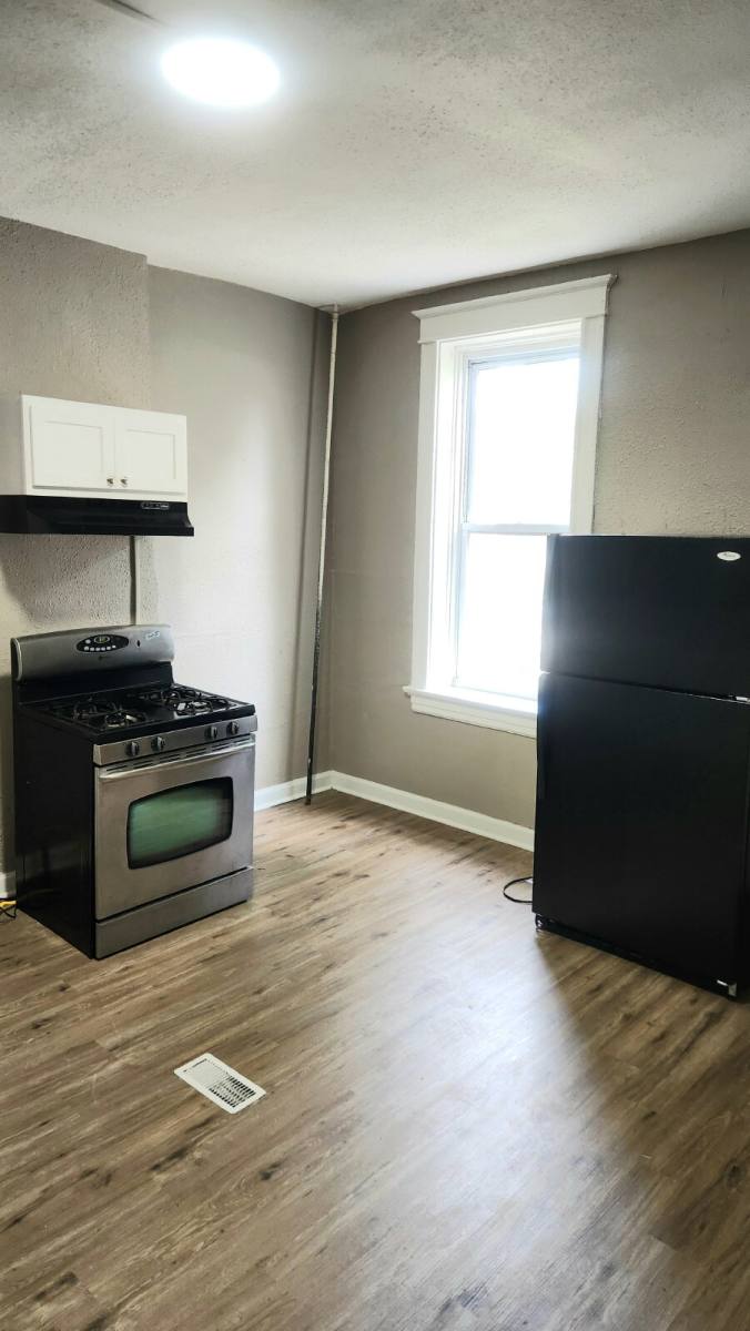 Apartment for rent at 3443 Iowa Ave, St. Louis, MO 63118