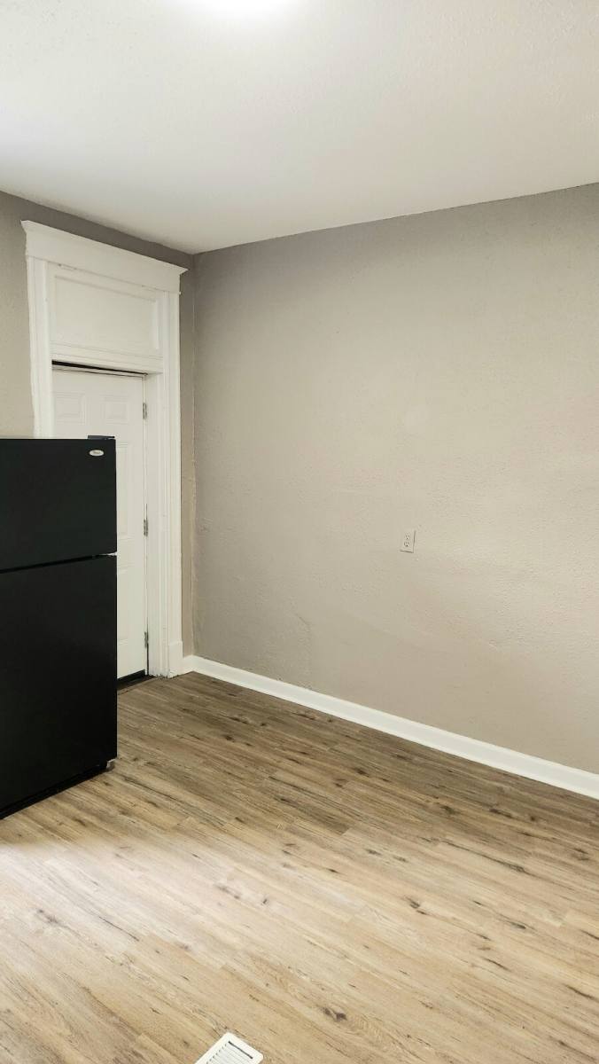 Apartment for rent at 3443 Iowa Ave, St. Louis, MO 63118