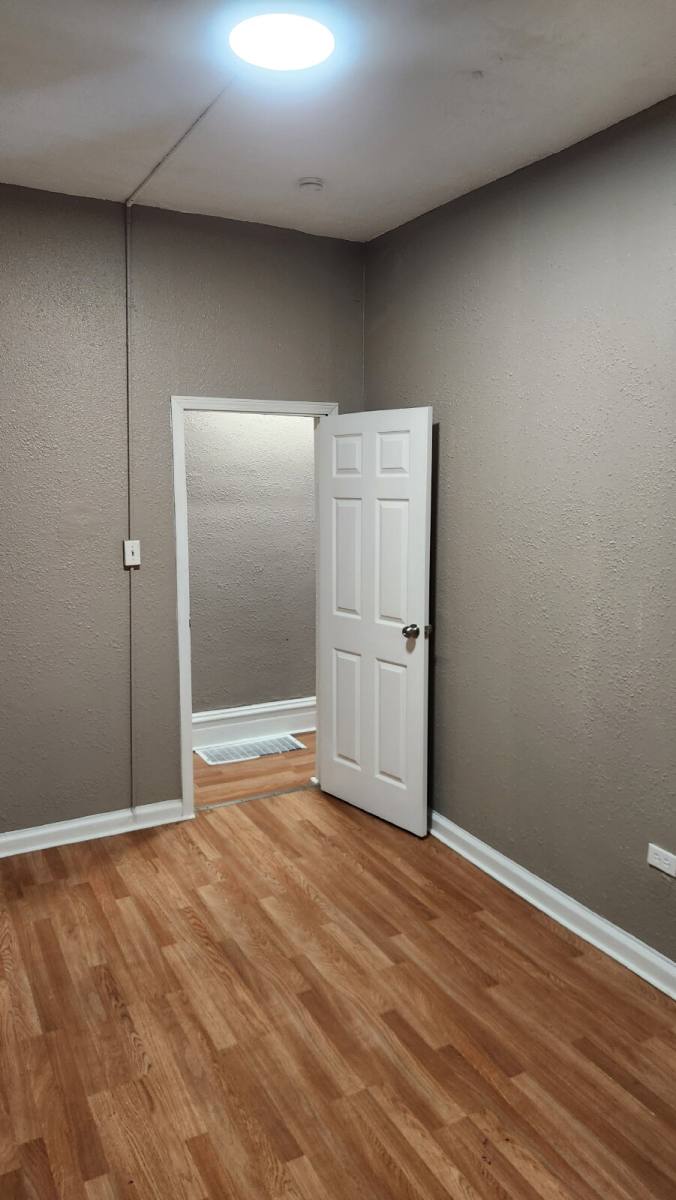 Apartment for rent at 3443 Iowa Ave, St. Louis, MO 63118