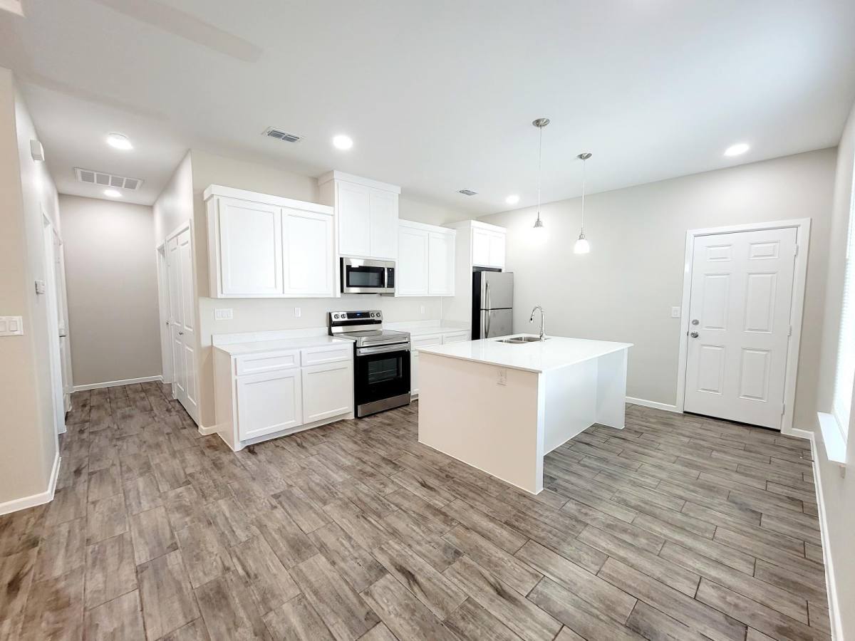 Apartment for rent at 1006 E Starr Rd #A, Mercedes, TX 78570