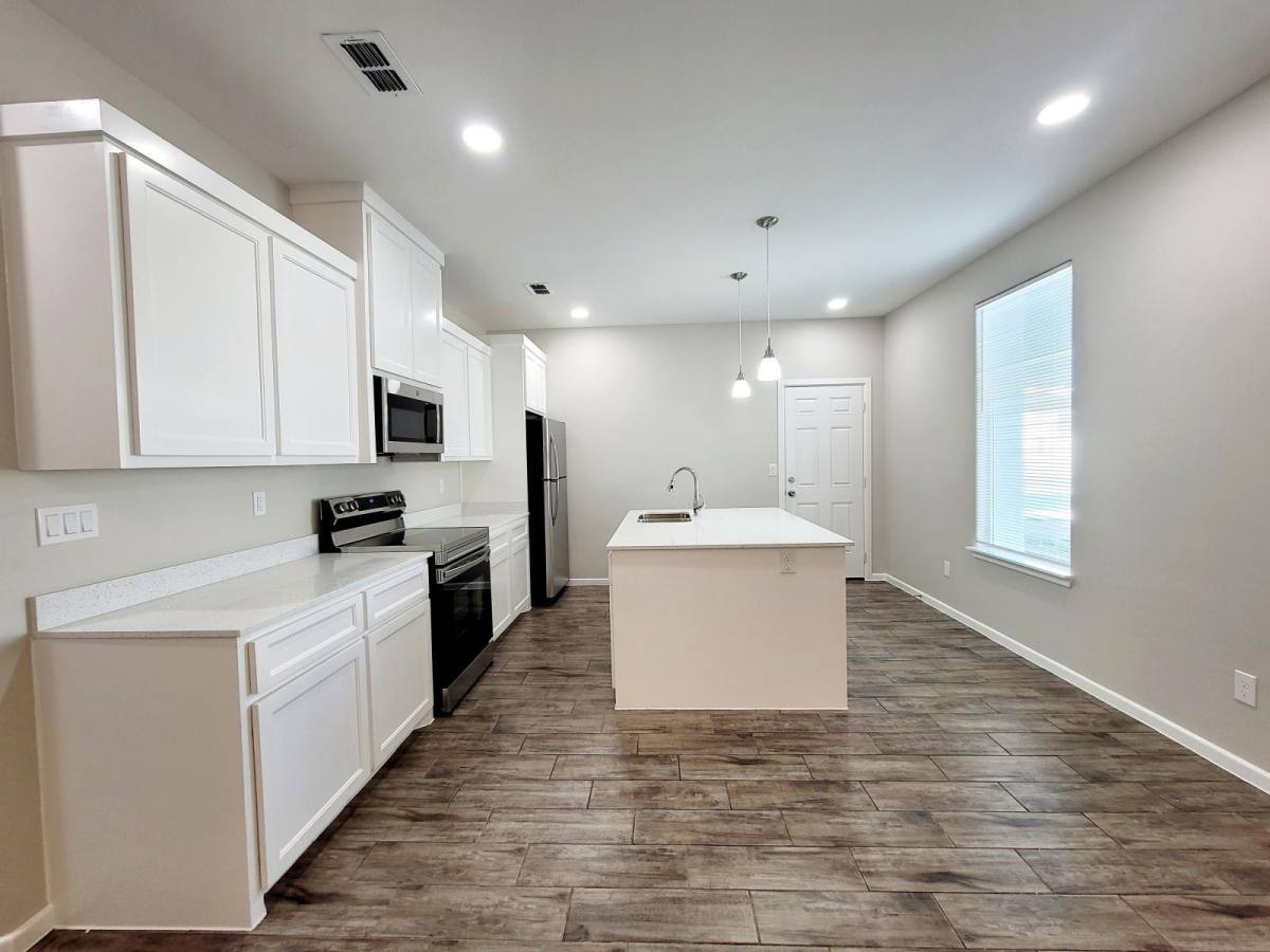 Apartment for rent at 1006 E Starr Rd #A, Mercedes, TX 78570