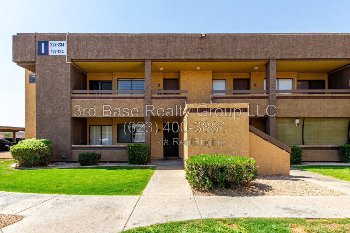 Apartment for rent at 3601 W Tierra Buena Lane #227, Phoenix, AZ 85053