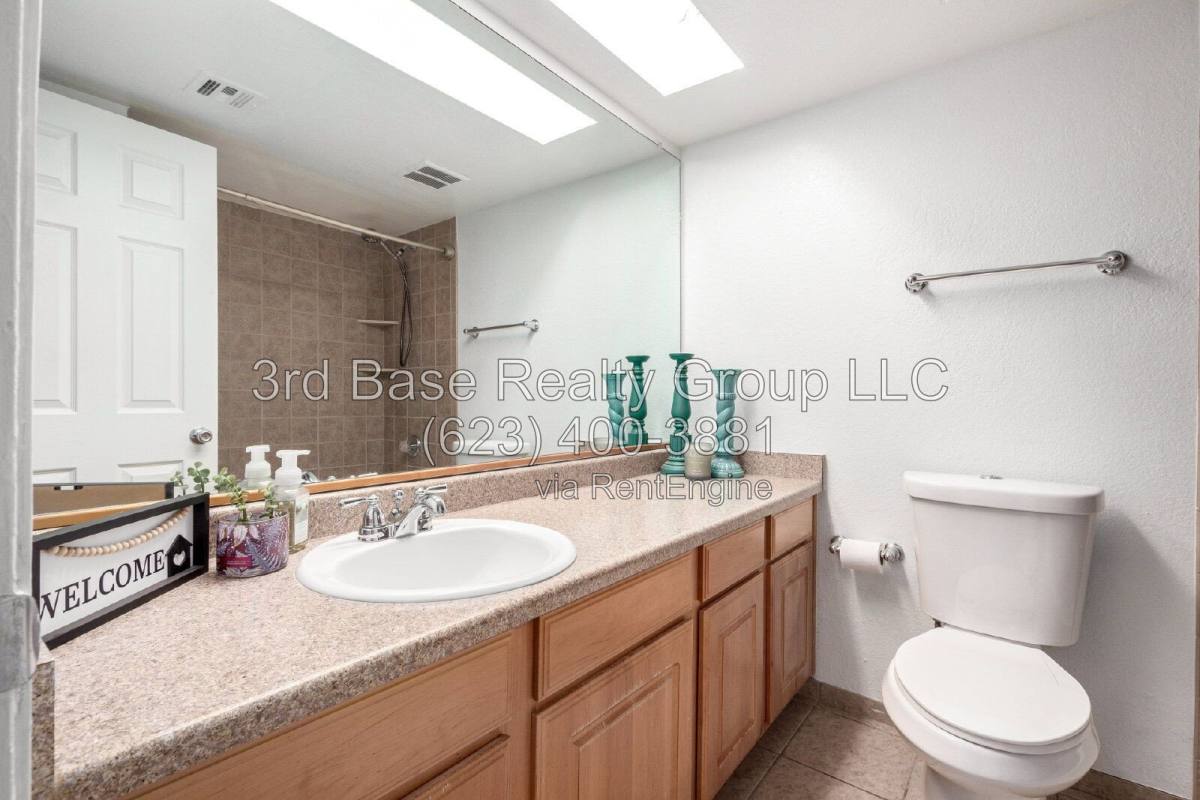 Apartment for rent at 3601 W Tierra Buena Lane #227, Phoenix, AZ 85053