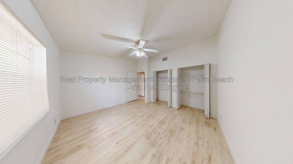 Apartment for rent at 5401 Pinnacle Lane, West Palm Beach, FL 33415