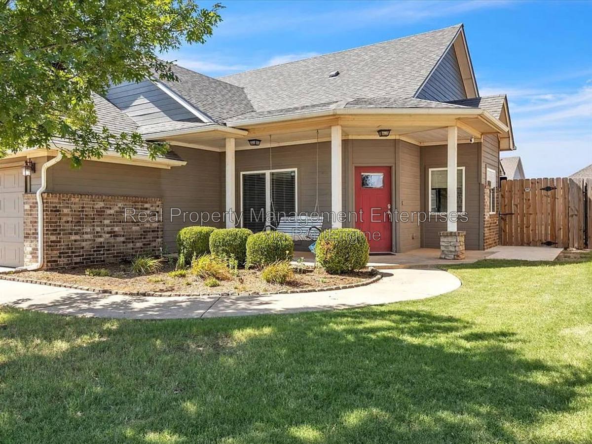 8317 NW 138th Circle, Oklahoma City, OK 73142 - House for Rent - Image 3