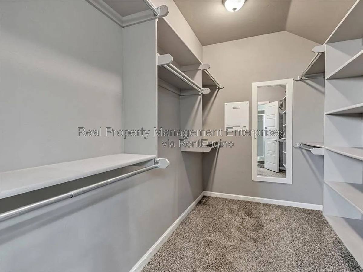 8317 NW 138th Circle, Oklahoma City, OK 73142 - House for Rent - Image 17