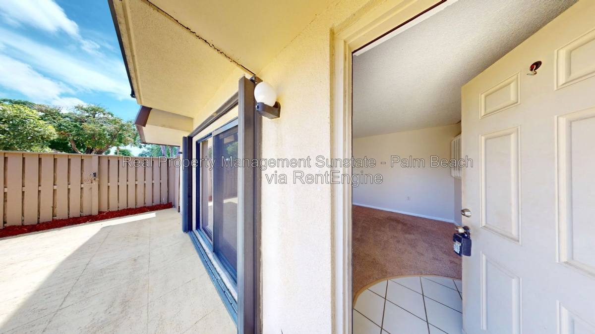 Townhouse for rent at 1118 11th Court, Palm Beach Gardens, FL 33410
