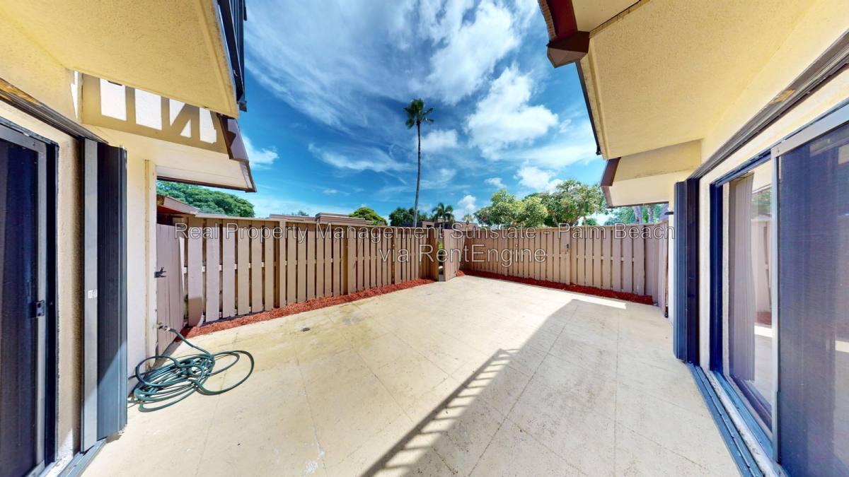 Townhouse for rent at 1118 11th Court, Palm Beach Gardens, FL 33410