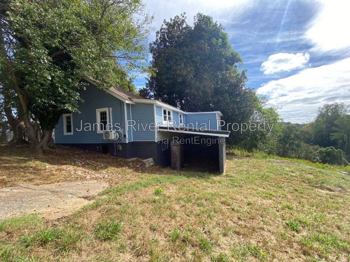 House for rent at 801 Dearing St, Lynchburg, VA 24503