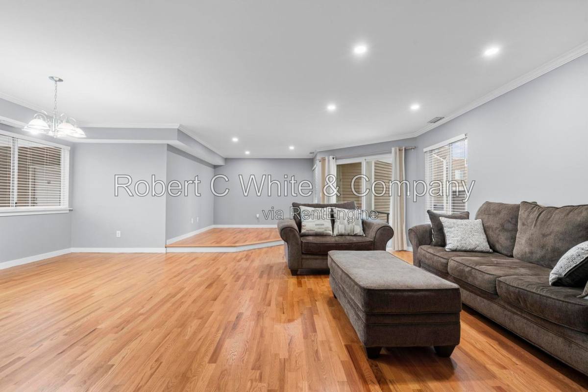 Condo for rent at 38 Harbour Close #38, New Haven, CT 06519