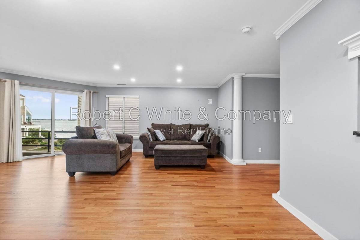 Condo for rent at 38 Harbour Close #38, New Haven, CT 06519