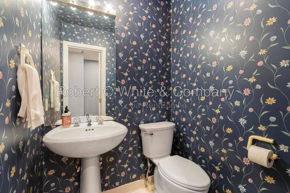 Condo for rent at 38 Harbour Close #38, New Haven, CT 06519