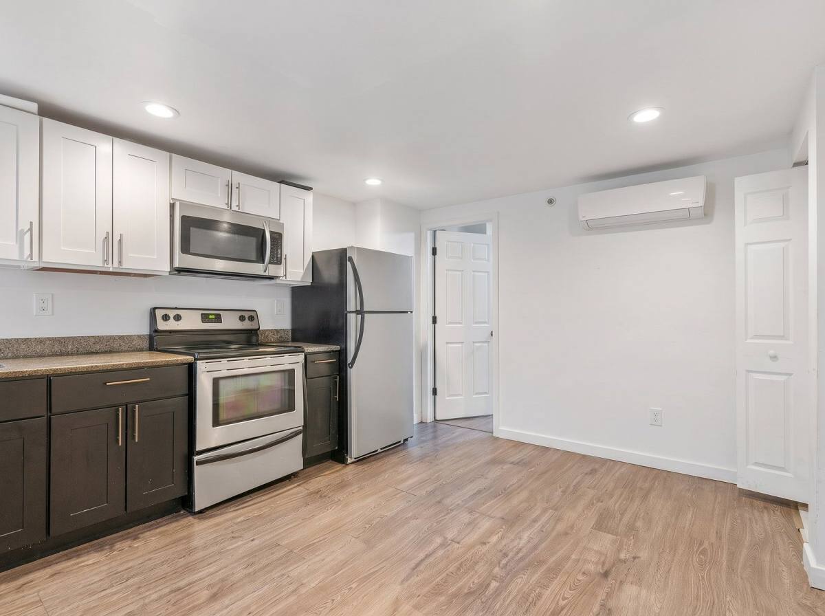 Apartment for rent at 2017 W Oxford #C, Philadelphia, PA 19121