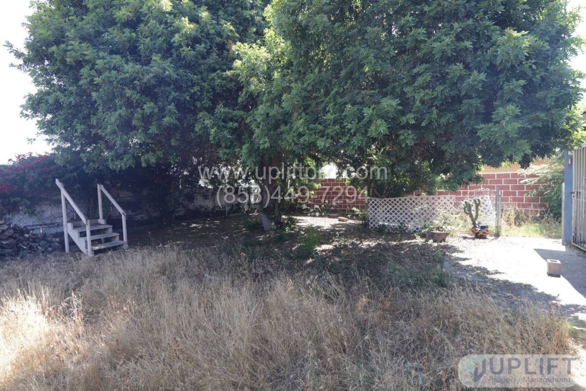 House for rent at 7746 Bloomfield Rd, San Diego, CA 92114