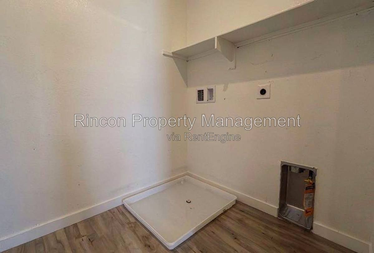 Apartment for rent at 2406 Haley Point Dr #102, Ventura, CA 93003