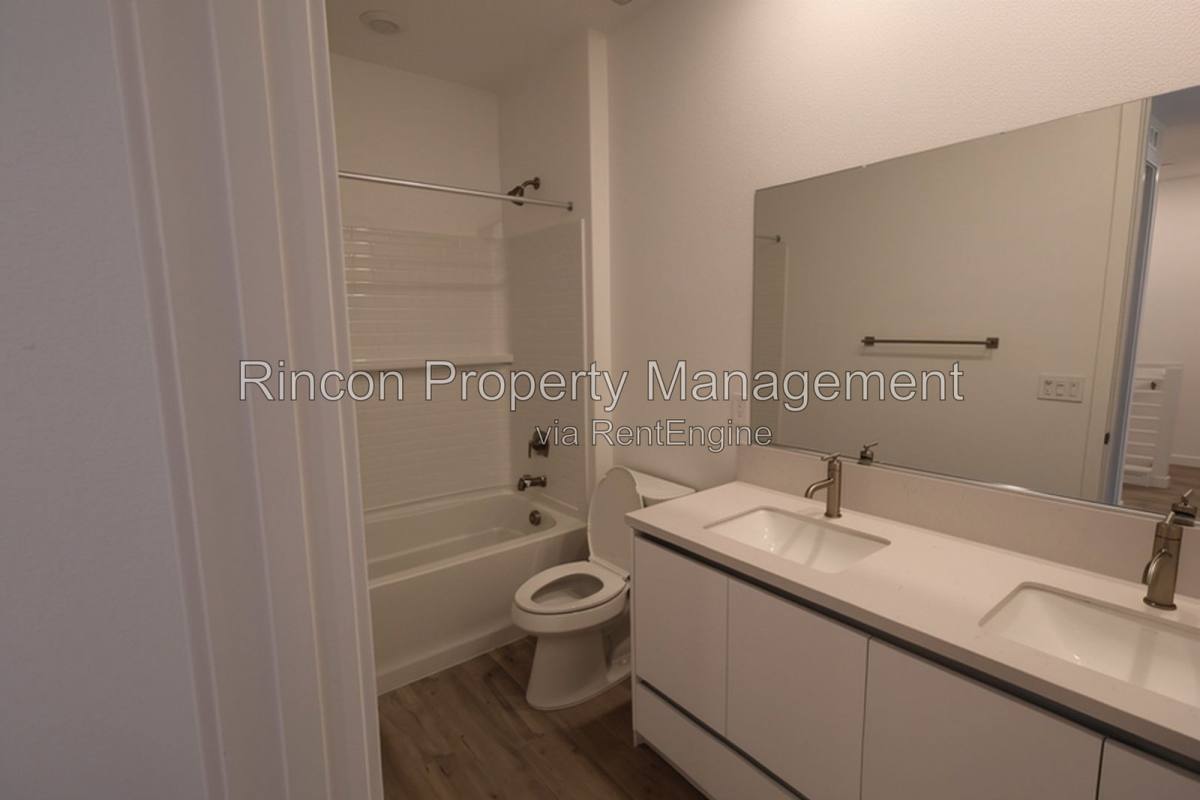 Apartment for rent at 2406 Haley Point Dr #102, Ventura, CA 93003