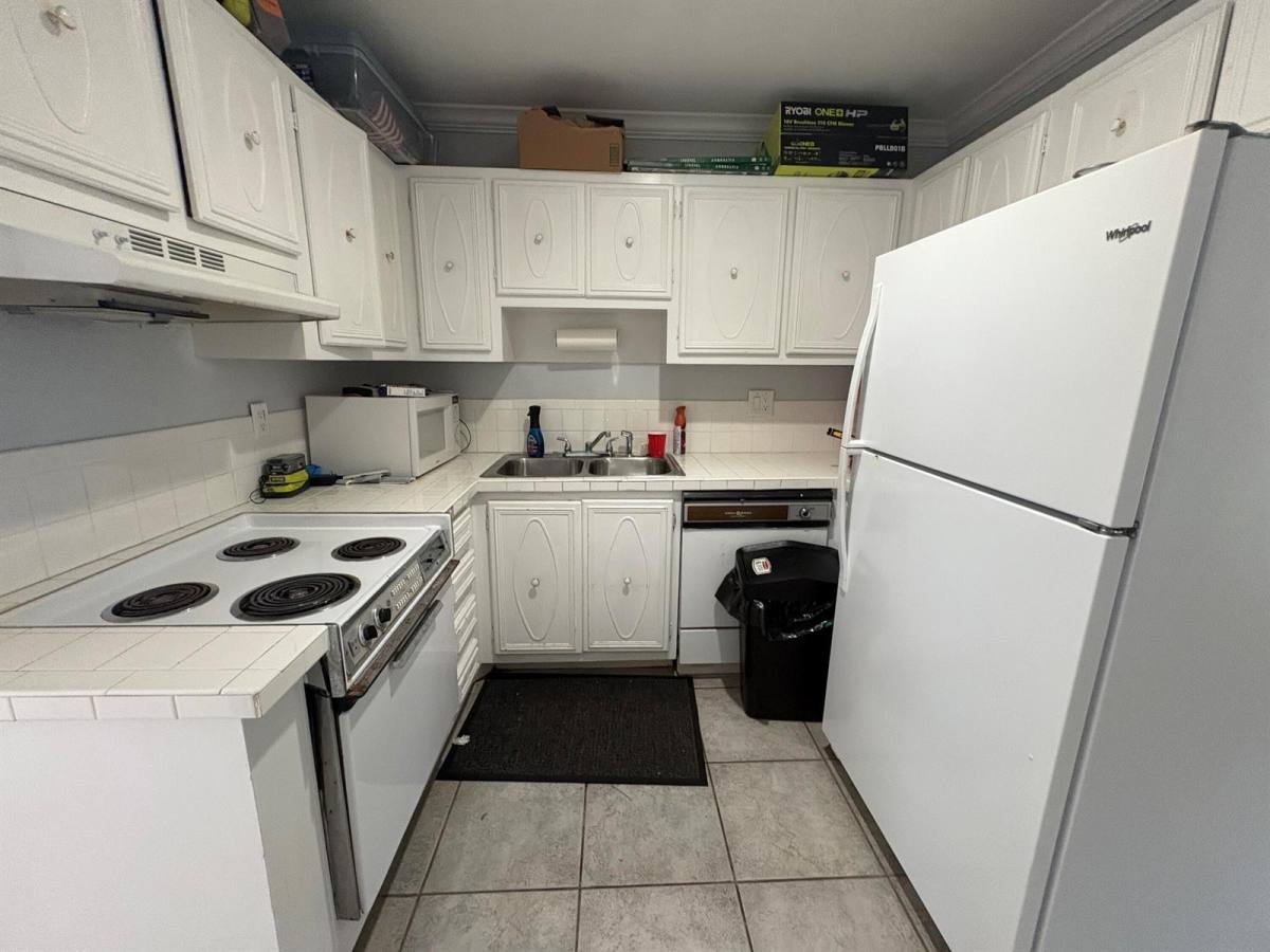 Townhouse for rent at 113 NE 20th Court #4G, Fort Lauderdale, FL 33305
