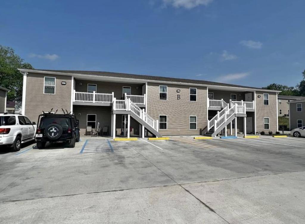 Apartment for rent at 401 Lutes St, Marble Hill, MO 63764