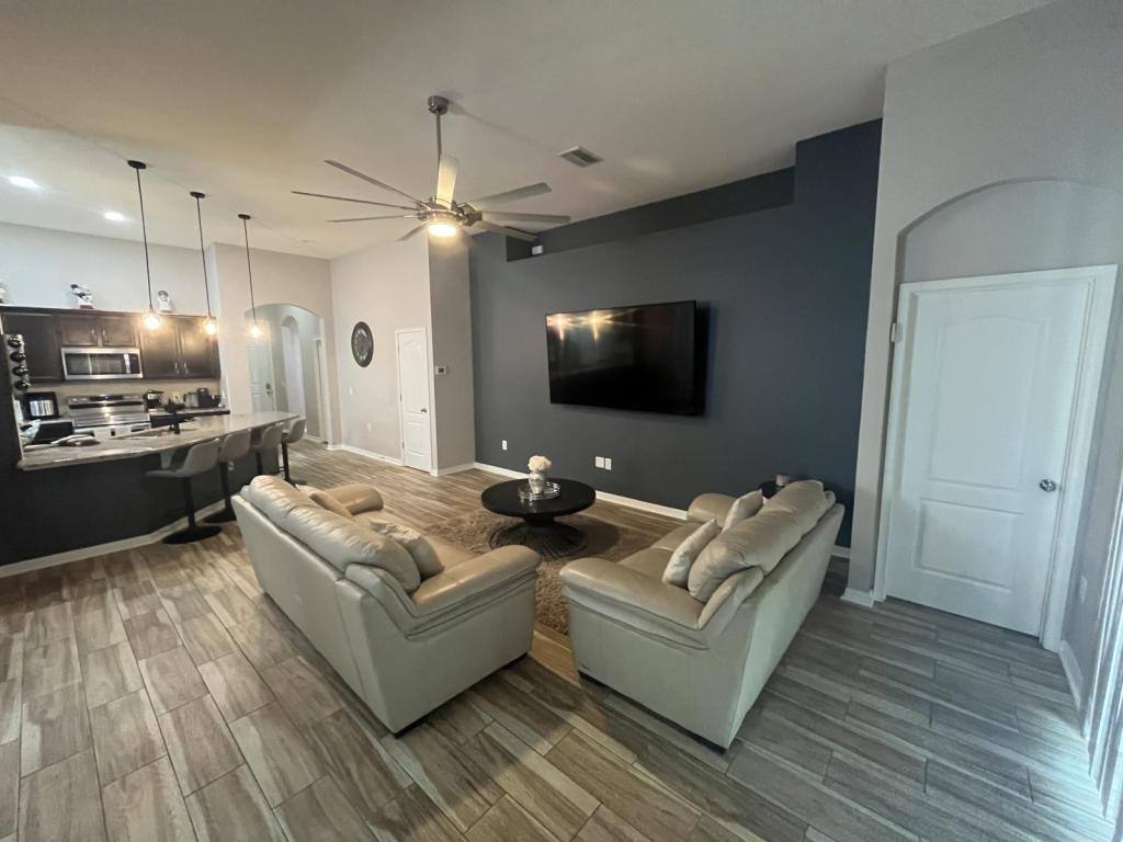House for rent at 12007 Rambling Stream Dr, Riverview, FL 33569