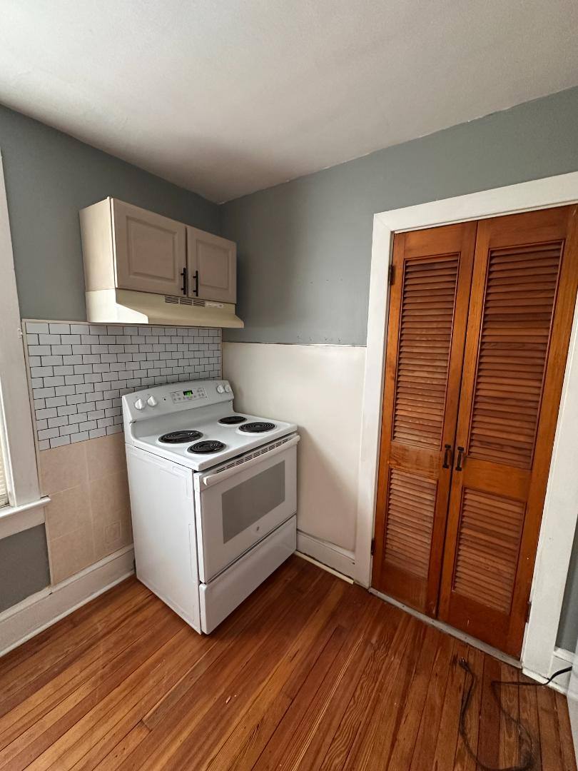 Apartment for rent at 503 N Delaware St #3, Paulsboro, NJ 08066