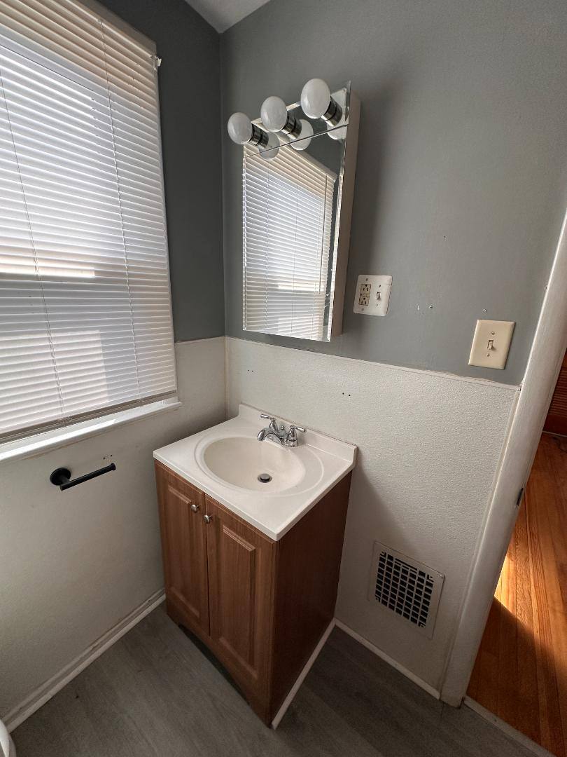 Apartment for rent at 503 N Delaware St #3, Paulsboro, NJ 08066