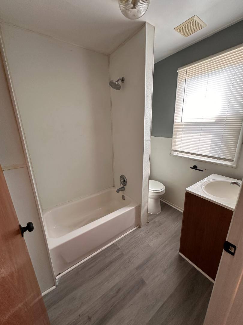 Apartment for rent at 503 N Delaware St #3, Paulsboro, NJ 08066