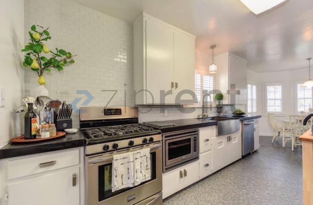 House for rent at 2648 Land Park Dr, Sacramento, CA 95818