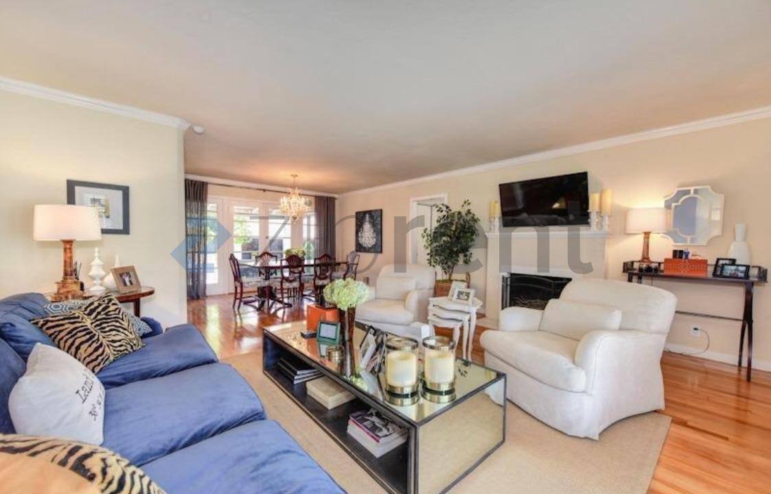 House for rent at 2648 Land Park Dr, Sacramento, CA 95818