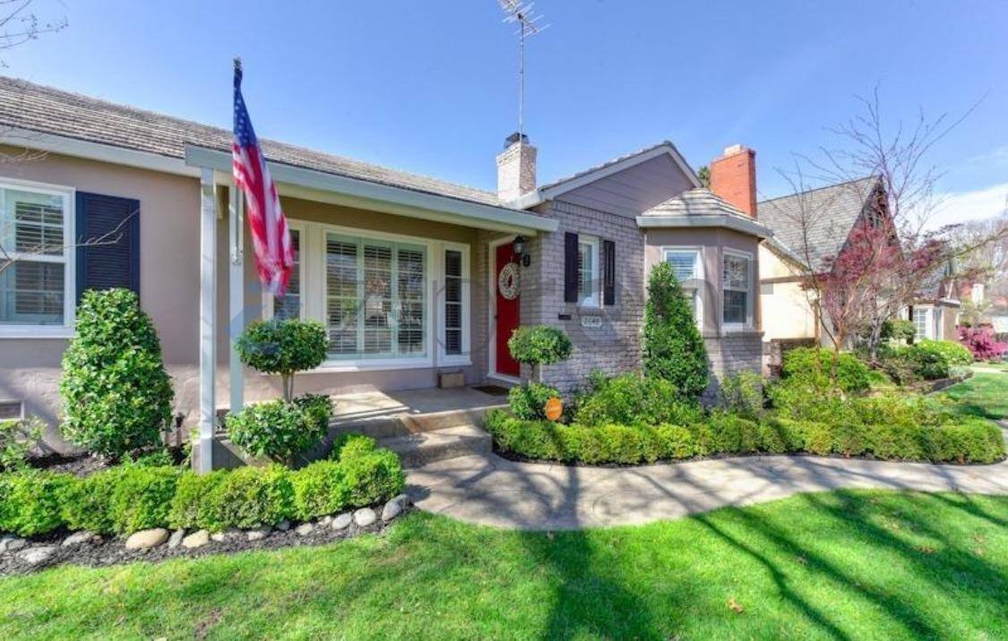 House for rent at 2648 Land Park Dr, Sacramento, CA 95818