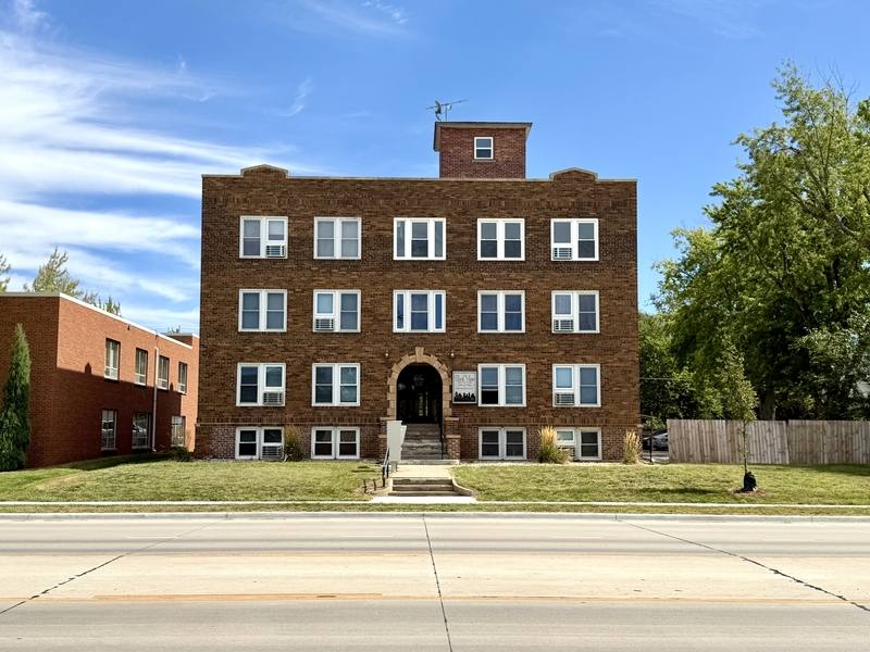 Apartment for rent at 546 Dakota Ave S, Huron, SD 57350