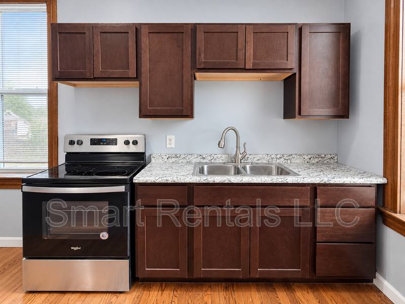 Apartment for rent at 3420 Dunnica Ave #2F, St. Louis, MO 63118