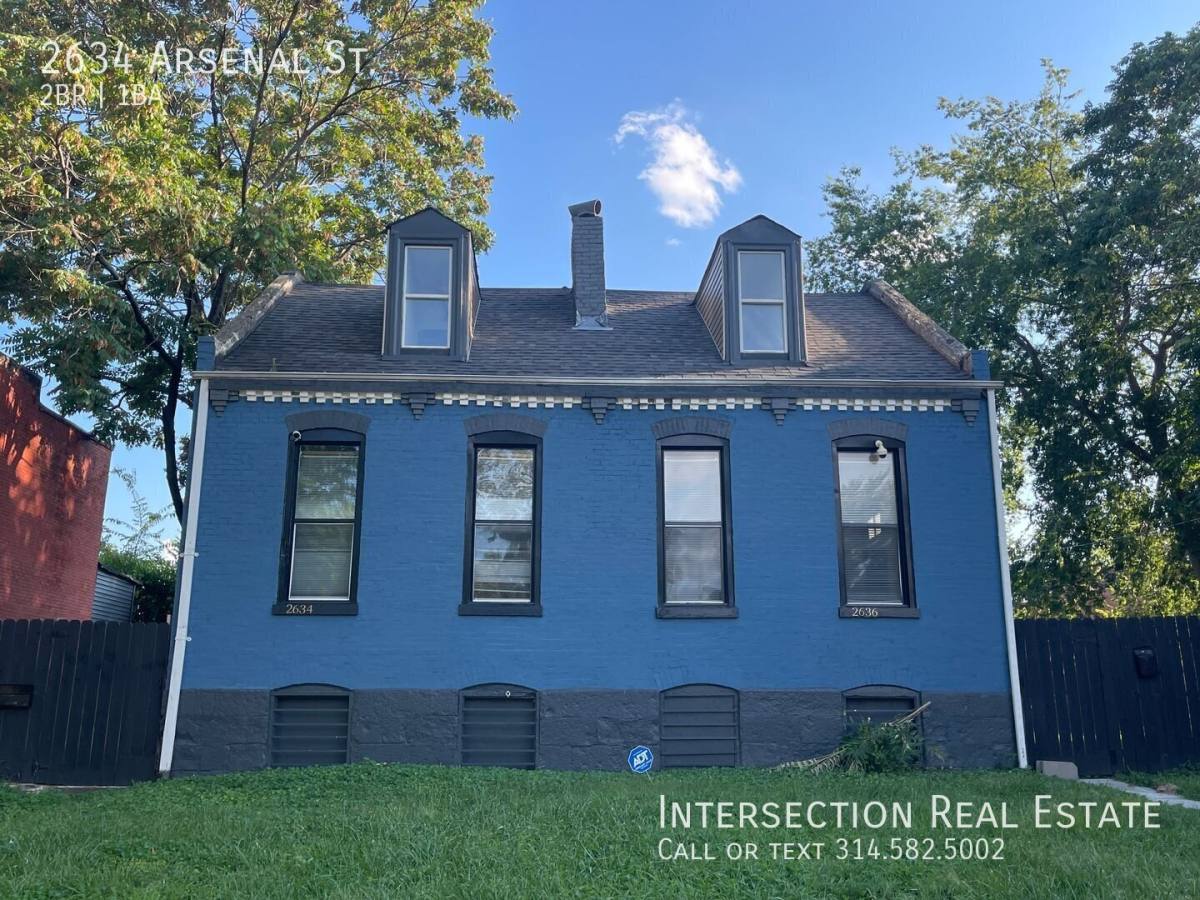 Townhouse for rent at 2634 Arsenal St, St. Louis, MO 63118
