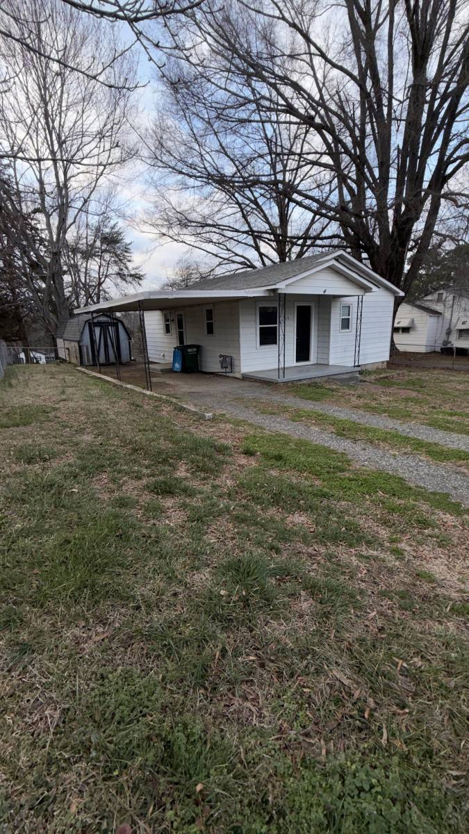 House for rent at 106 Hillcrest Dr, Bessemer City, NC 28016