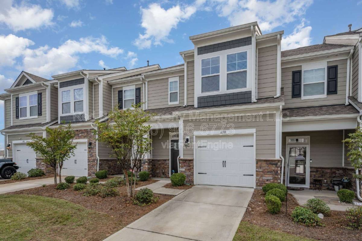 Townhouse for rent at 630 Cypress Glen Lane, Clover, SC 29710