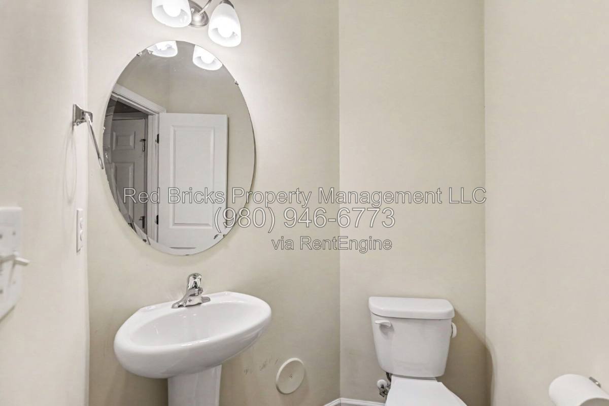6049 Guildford Hill Lane, Charlotte, NC 28215 - Townhouse for Rent - Image 19