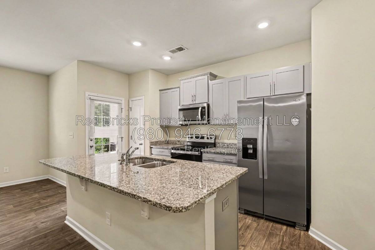 6049 Guildford Hill Lane, Charlotte, NC 28215 - Townhouse for Rent - Image 18