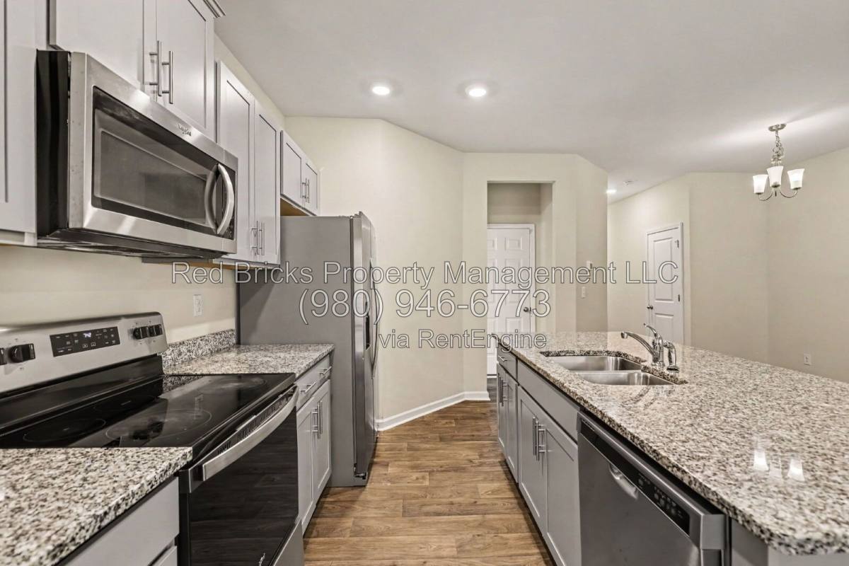 6049 Guildford Hill Lane, Charlotte, NC 28215 - Townhouse for Rent - Image 16