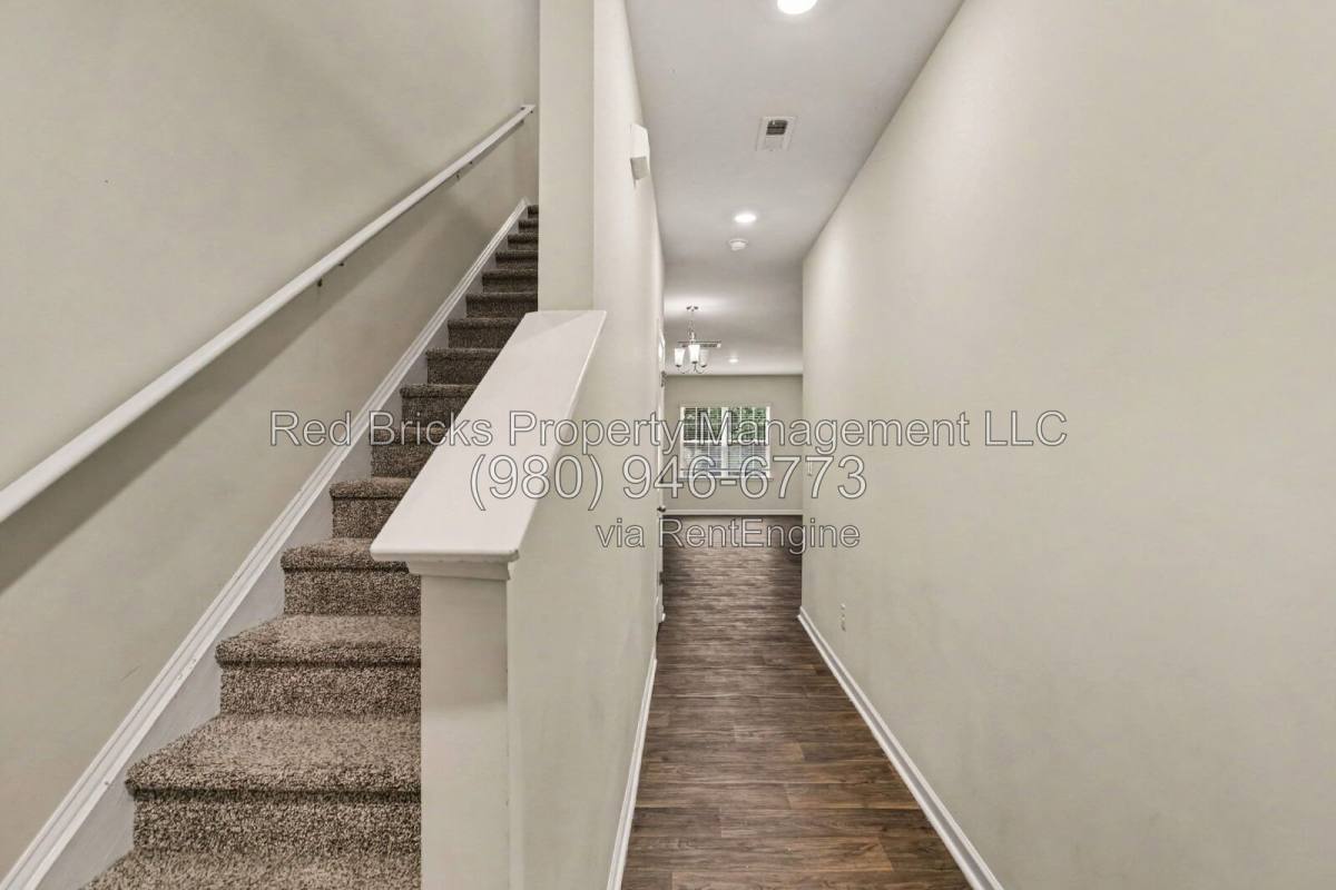 6049 Guildford Hill Lane, Charlotte, NC 28215 - Townhouse for Rent - Image 9