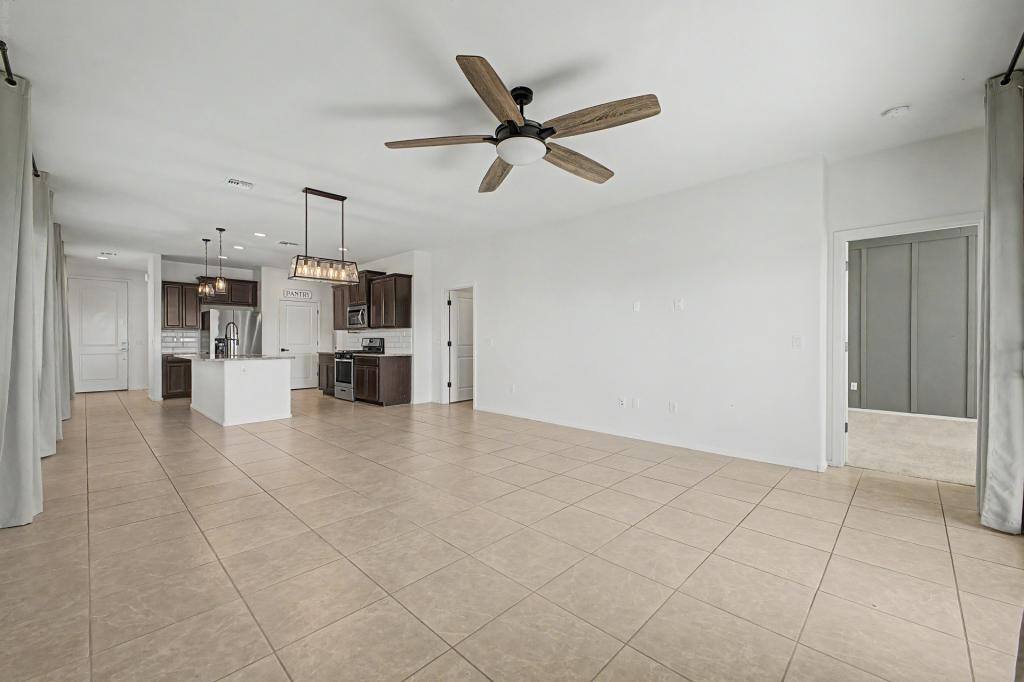 House for rent at 14746 S Avenida Lago De Plata, Vail, AZ 85641
