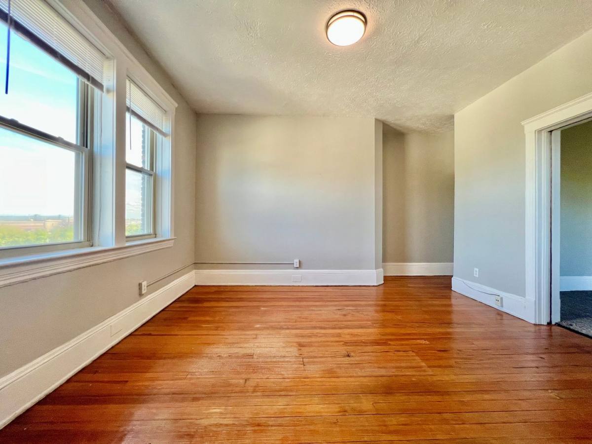 Apartment for rent at 2711 W 14th St, Cleveland, OH 44113