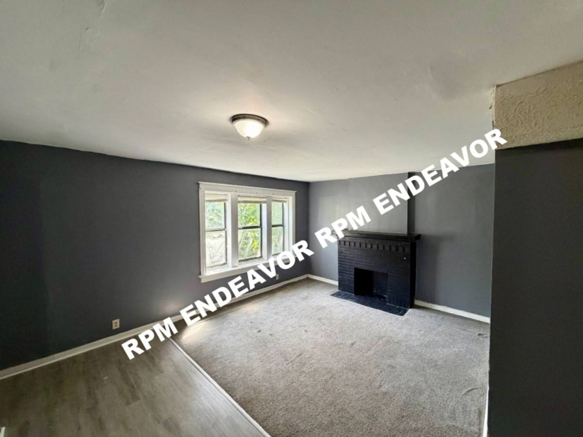 Apartment for rent at 1405 - 1407 Rowan Ave, St. Louis, MO 63112